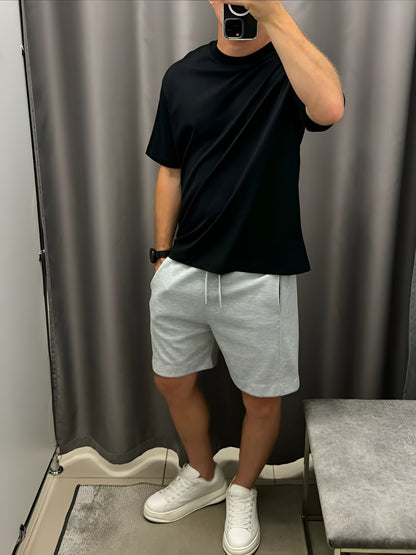2 Baggy Sweat-Shorts = 199Dh